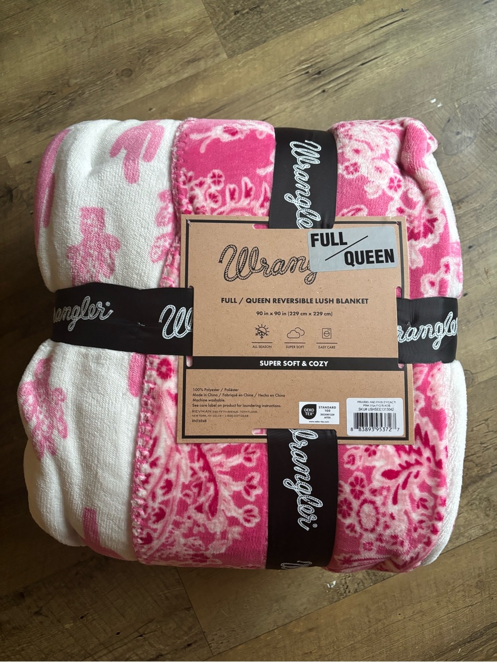 Nwt Wrangler Full/Queen Reversible Blanket